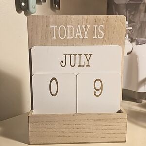 Wooden Tabletop Calendar
